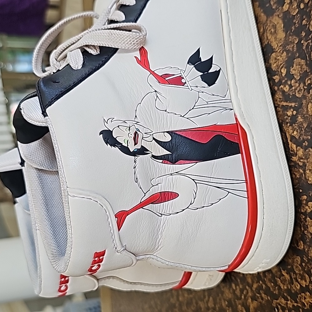 Disney X Coach Clip High Top Sneaker With Cruella Motif US Size 11B - Picture 8 of 12